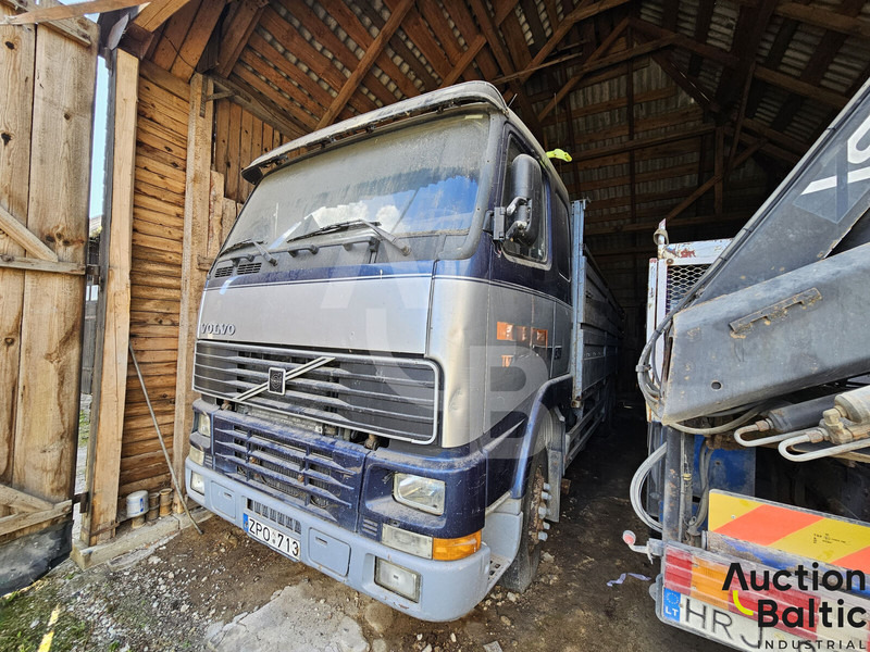 Volvo FH12 - Pritsche LKW: das Bild 1 Volvo FH12 - Pritsche LKW: das Bild 1