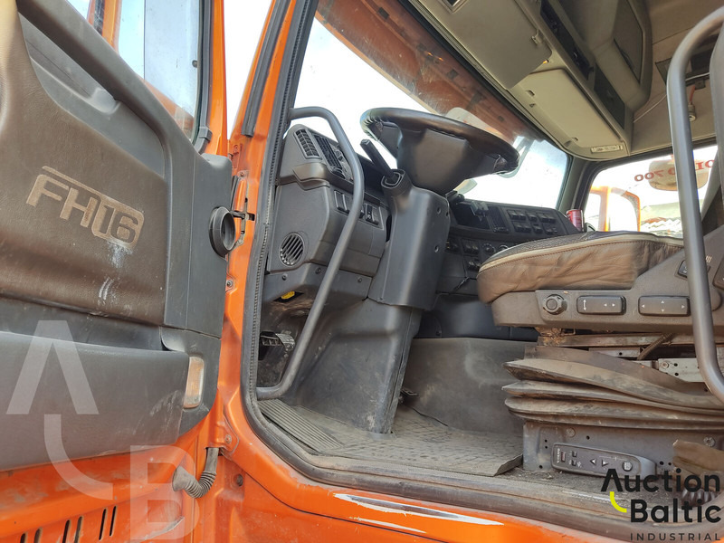 Volvo FH16 - Holztransporter, Autokran: das Bild 5 Volvo FH16 - Holztransporter, Autokran: das Bild 5