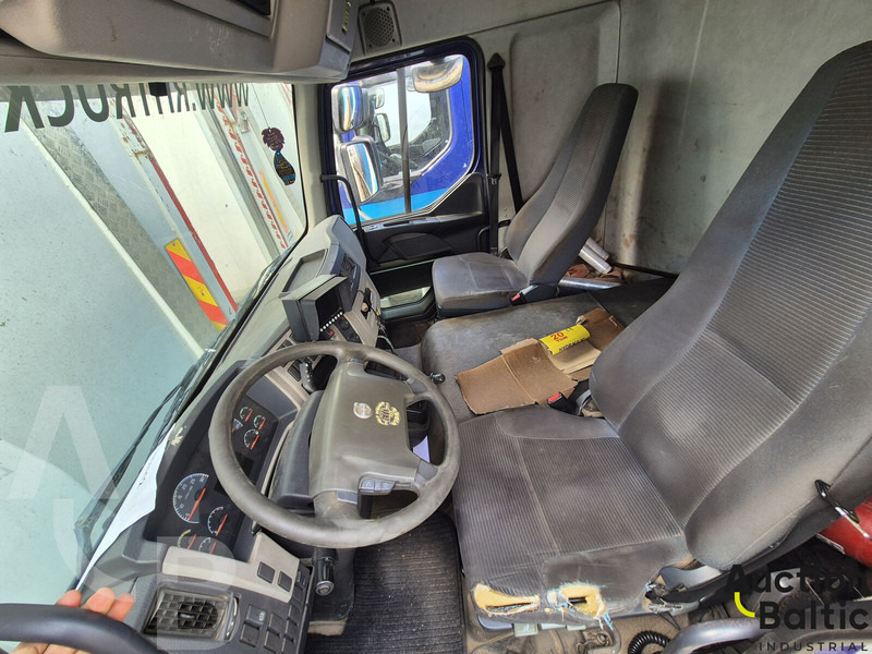 Volvo FL240 - Koffer LKW: das Bild 5 Volvo FL240 - Koffer LKW: das Bild 5
