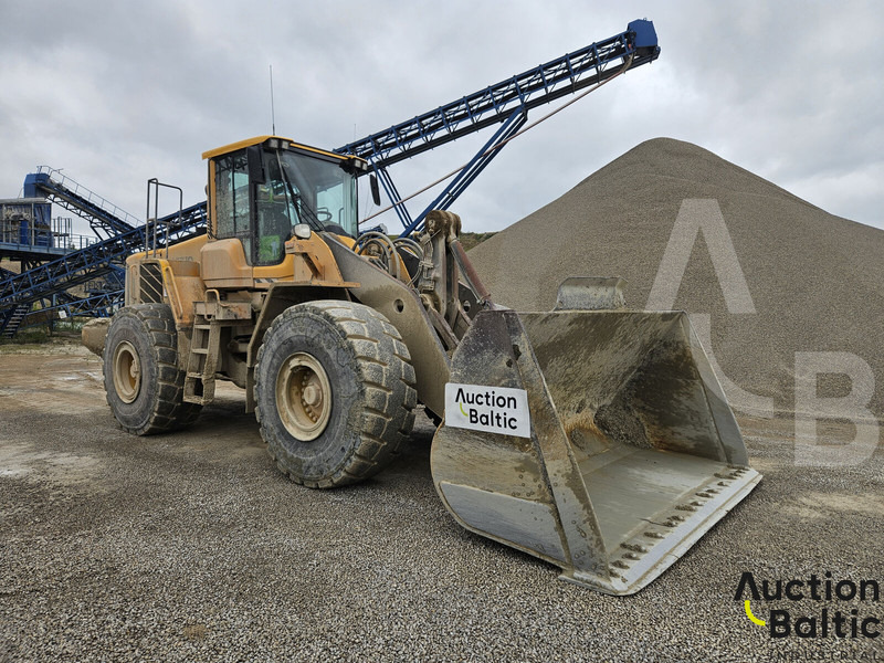 Volvo L 180 F - Radlader: das Bild 1 Volvo L 180 F - Radlader: das Bild 1