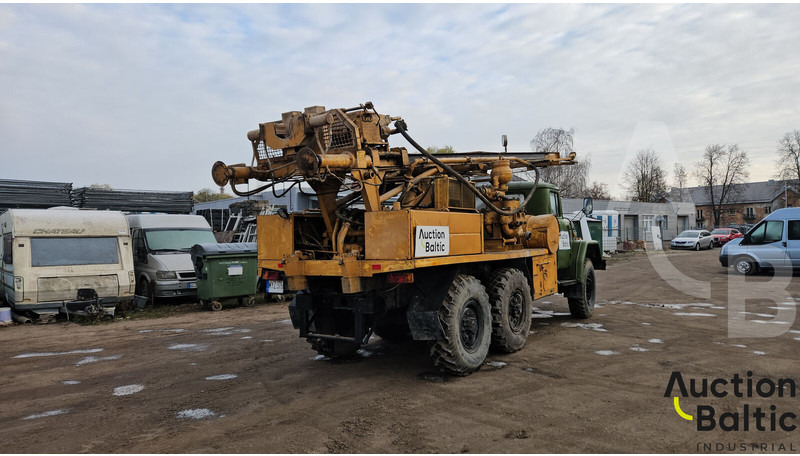 ЗИЛ 131 - Bohrgerät: das Bild 3 ЗИЛ 131 - Bohrgerät: das Bild 3