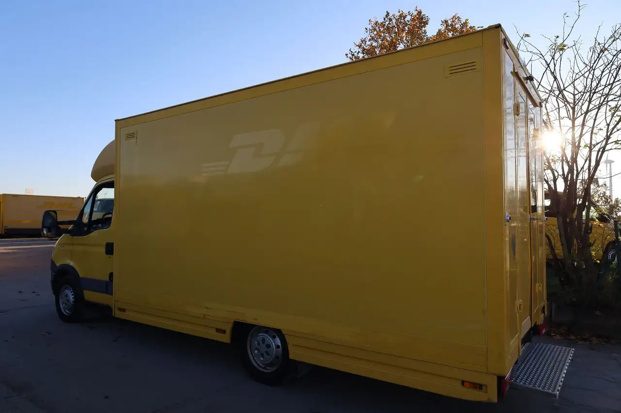 Iveco Daily/ Regalsystem/Luftfeder/1. Hand - Koffer Transporter: das Bild 3 Iveco Daily/ Regalsystem/Luftfeder/1. Hand - Koffer Transporter: das Bild 3