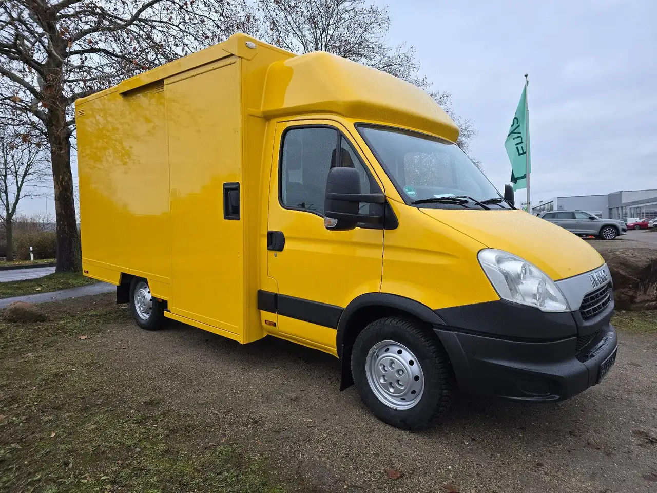 Iveco Daily/ Regalsystem/Luftfeder/KURZ/1. Hand - Koffer Transporter: das Bild 2 Iveco Daily/ Regalsystem/Luftfeder/KURZ/1. Hand - Koffer Transporter: das Bild 2
