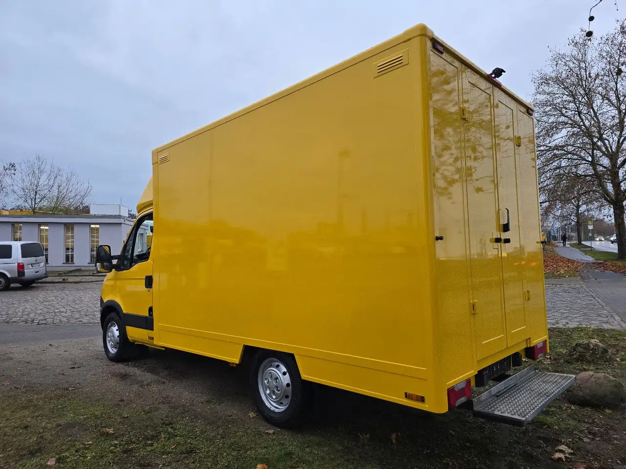Iveco Daily/ Regalsystem/Luftfeder/KURZ/1. Hand - Koffer Transporter: das Bild 5 Iveco Daily/ Regalsystem/Luftfeder/KURZ/1. Hand - Koffer Transporter: das Bild 5