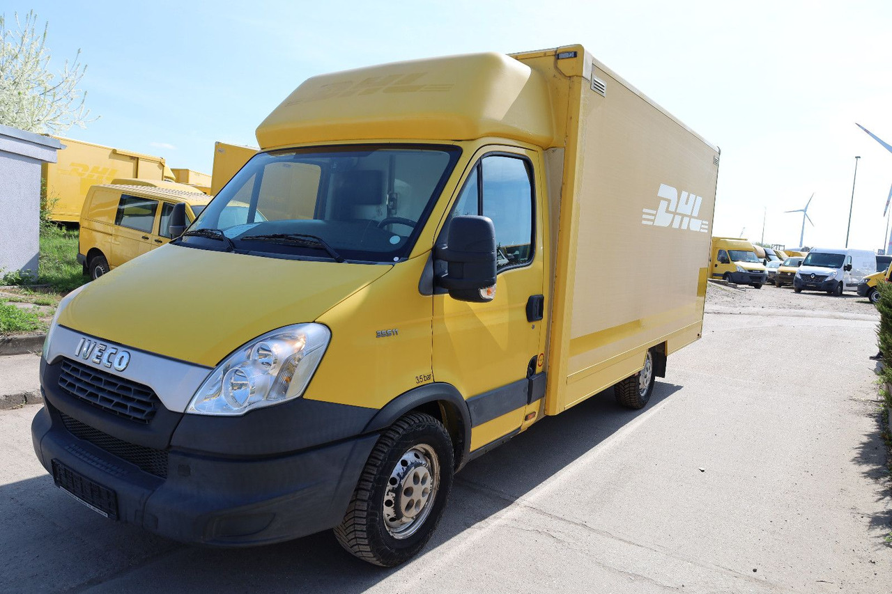 Iveco IS35SI2AA Daily/ Regalsystem/Luftfeder - Koffer Transporter: das Bild 2 Iveco IS35SI2AA Daily/ Regalsystem/Luftfeder - Koffer Transporter: das Bild 2