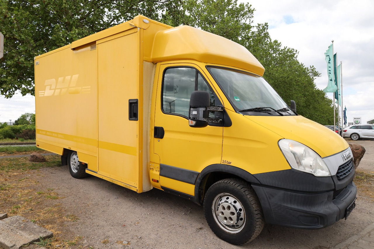 Iveco IS35SI2AA Daily/ Regalsystem/Luftfeder - Koffer Transporter: das Bild 1 Iveco IS35SI2AA Daily/ Regalsystem/Luftfeder - Koffer Transporter: das Bild 1