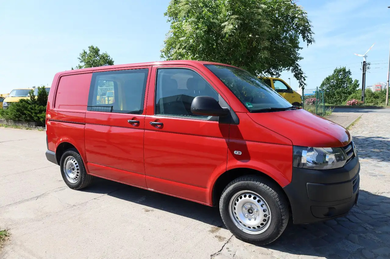 Volkswagen T5 Transporter Kasten-Kombi 2.0 TDI/EU5/1.Hand - Kastenwagen: das Bild 4 Volkswagen T5 Transporter Kasten-Kombi 2.0 TDI/EU5/1.Hand - Kastenwagen: das Bild 4