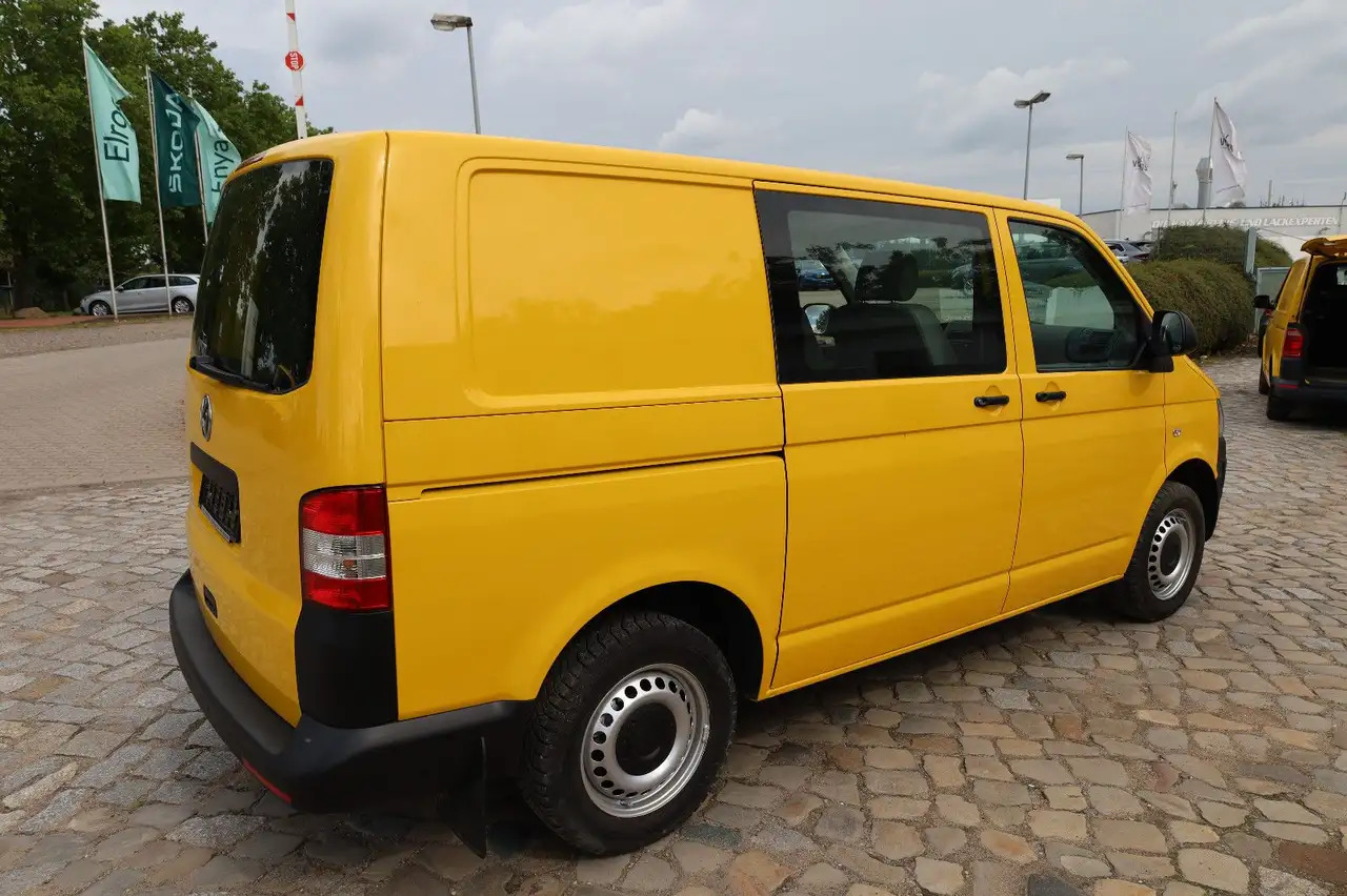 Volkswagen T5 Transporter Kasten-Kombi 2.0 TDI/EU5/5-Sitze - PKW: das Bild 5 Volkswagen T5 Transporter Kasten-Kombi 2.0 TDI/EU5/5-Sitze - PKW: das Bild 5