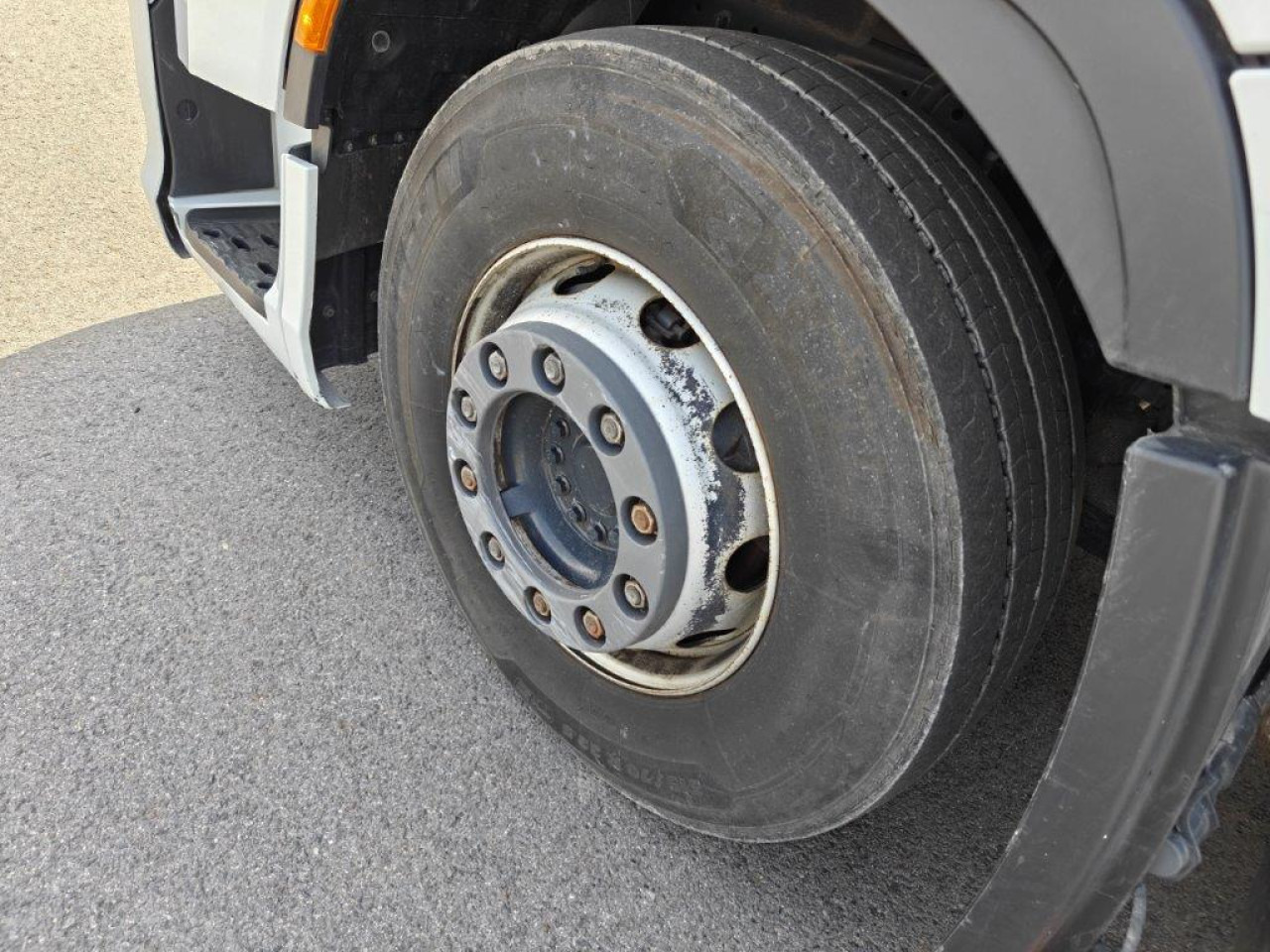 IVECO Stralis AS440S46T/P2LNG Euro6 Intarder Klima - Sattelzugmaschine: das Bild 5 IVECO Stralis AS440S46T/P2LNG Euro6 Intarder Klima - Sattelzugmaschine: das Bild 5
