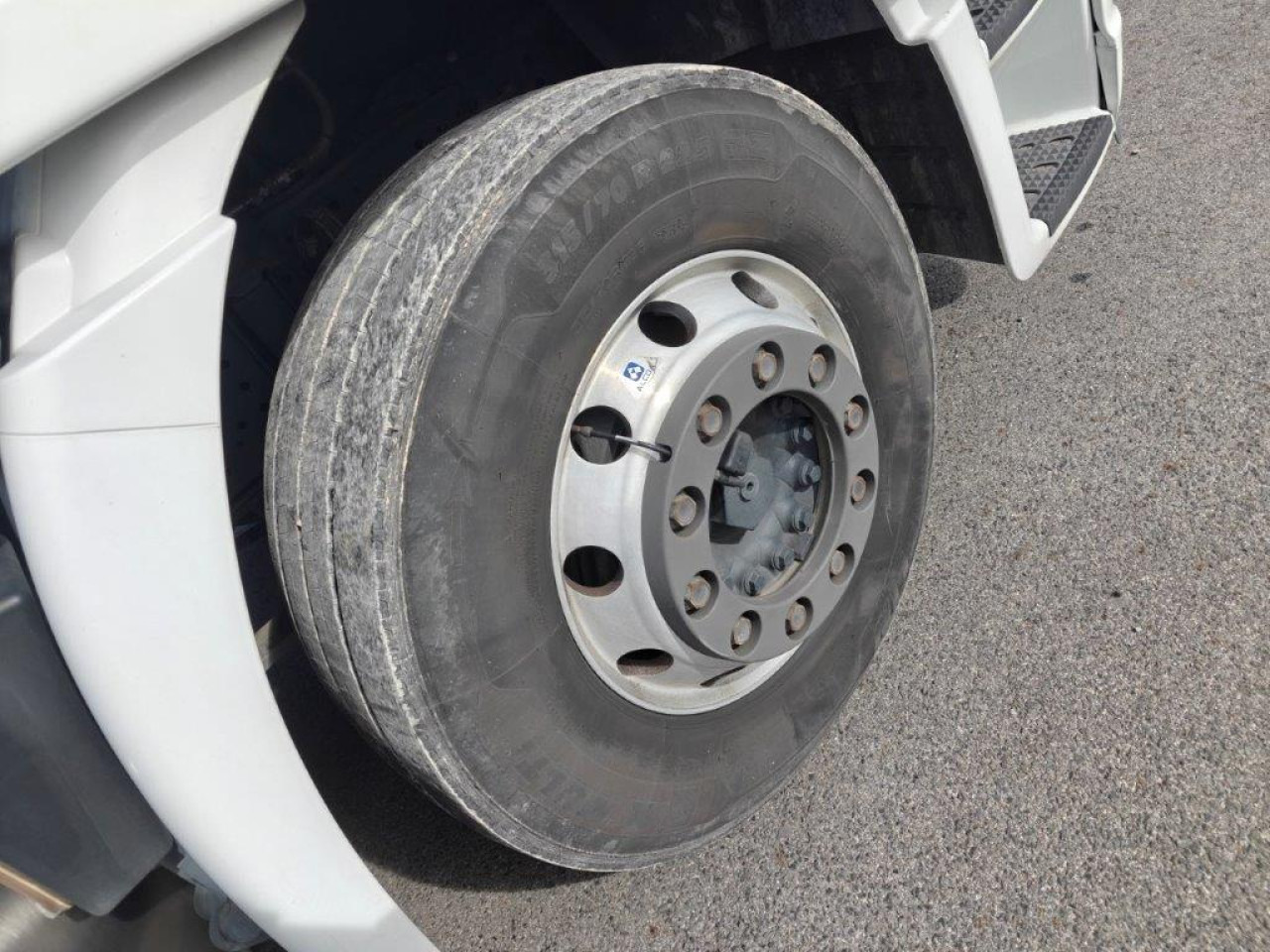 IVECO Stralis AS440S46T/PLNG Intarder Klima Luftfeder ZV - Sattelzugmaschine: das Bild 5 IVECO Stralis AS440S46T/PLNG Intarder Klima Luftfeder ZV - Sattelzugmaschine: das Bild 5