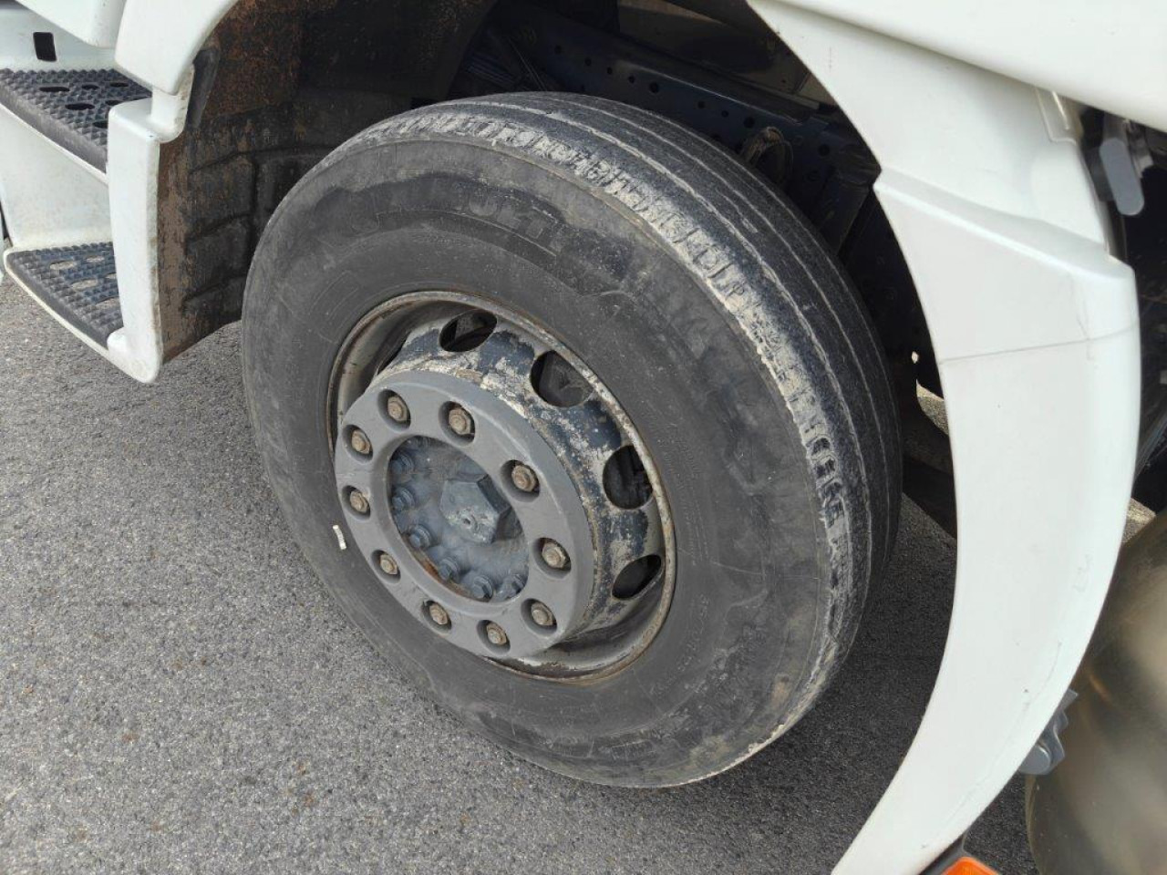 IVECO Stralis AS440S46T/PLNG Intarder Klima Luftfeder ZV - Sattelzugmaschine: das Bild 5 IVECO Stralis AS440S46T/PLNG Intarder Klima Luftfeder ZV - Sattelzugmaschine: das Bild 5