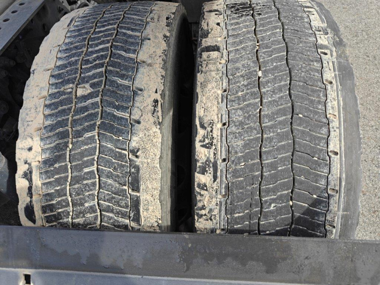 IVECO Stralis AS440S46T/PLNG Intarder Klima Luftfeder ZV - Sattelzugmaschine: das Bild 2 IVECO Stralis AS440S46T/PLNG Intarder Klima Luftfeder ZV - Sattelzugmaschine: das Bild 2