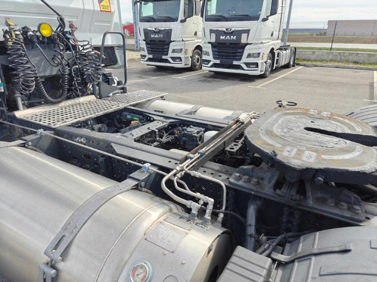 IVECO Stralis AS440S46T/PLNG Intarder Klima Luftfeder ZV - Sattelzugmaschine: das Bild 4 IVECO Stralis AS440S46T/PLNG Intarder Klima Luftfeder ZV - Sattelzugmaschine: das Bild 4