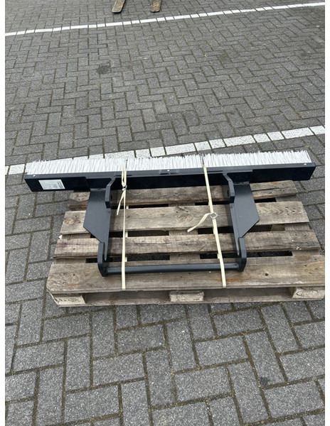 Tobroco Veegborstel 150 cm Giant aanspan - Kehrbesen für Baumaschine: das Bild 2 Tobroco Veegborstel 150 cm Giant aanspan - Kehrbesen für Baumaschine: das Bild 2