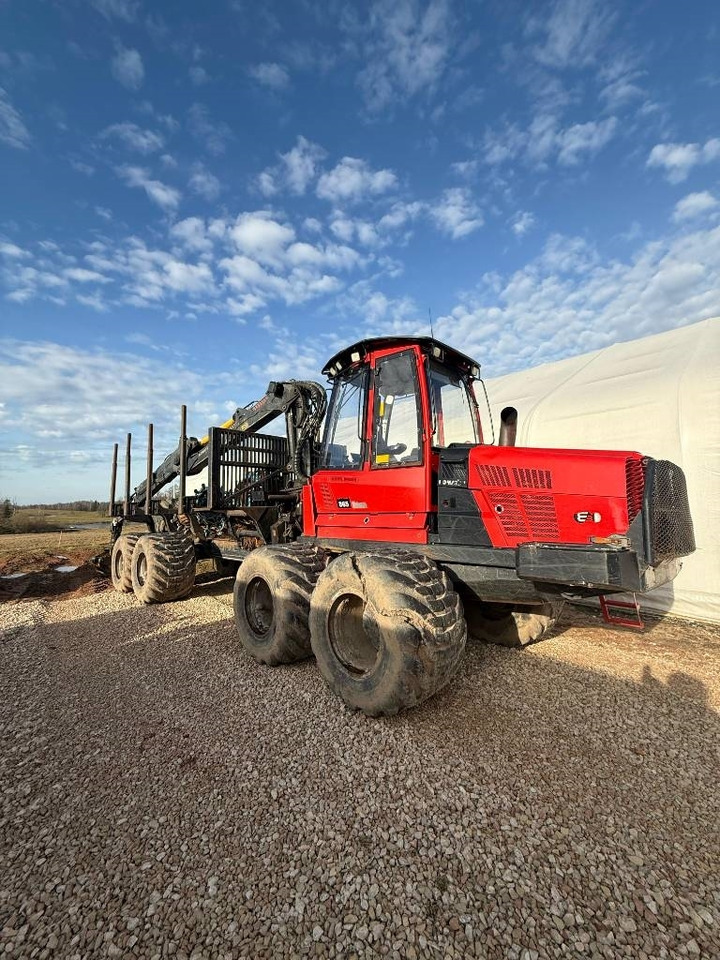 Komatsu 865 - Forwarder: das Bild 4 Komatsu 865 - Forwarder: das Bild 4