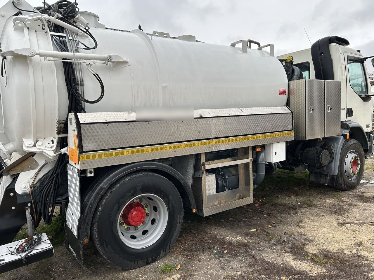 DAF LF55.250 combi tanker - Saug-/ Spülfahrzeug: das Bild 2 DAF LF55.250 combi tanker - Saug-/ Spülfahrzeug: das Bild 2