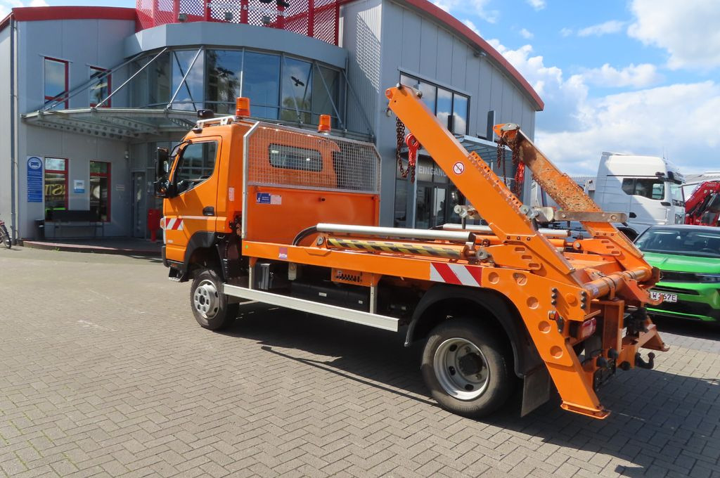 Kipper Transporter FUSO Canter 6 C 18 4x4  Kommunal  Winterdienst: das Bild 7