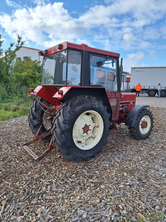 IHC 833 Allrad Kabine IHC 833 Allrad Kabine - Traktor: das Bild 4 IHC 833 Allrad Kabine IHC 833 Allrad Kabine - Traktor: das Bild 4