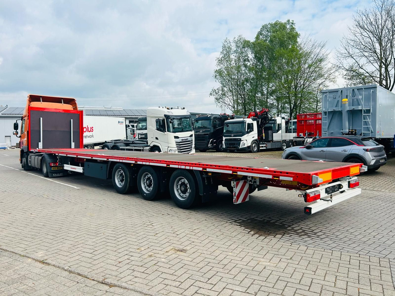 Kässbohrer K.SFS M Mega Plattform Auflieger Sofort Verfügba - Pritschenauflieger/ Plattformauflieger: das Bild 3 Kässbohrer K.SFS M Mega Plattform Auflieger Sofort Verfügba - Pritschenauflieger/ Plattformauflieger: das Bild 3