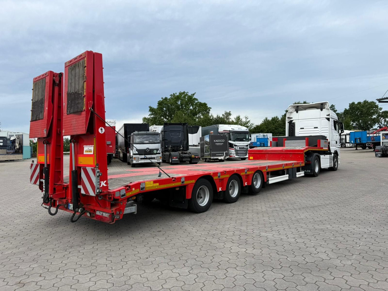 Kässbohrer K.SLS ECO Tieflader mit hydraulischen Rampen - Tieflader Auflieger: das Bild 2 Kässbohrer K.SLS ECO Tieflader mit hydraulischen Rampen - Tieflader Auflieger: das Bild 2