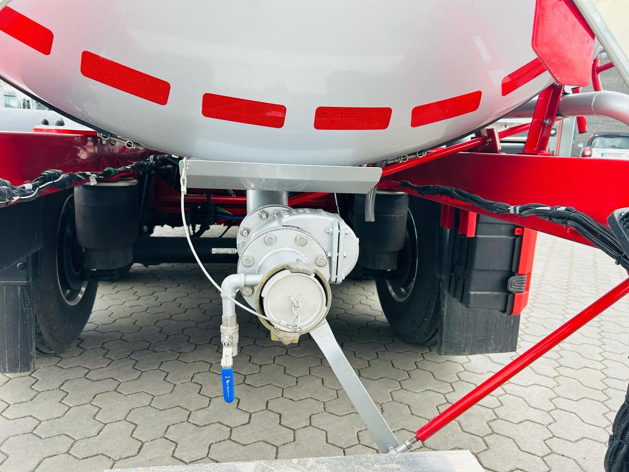 Tankauflieger Kässbohrer STS.SS Edelstahl Tankauflieger Bitumen 32m³: das Bild 11 Tankauflieger Kässbohrer STS.SS Edelstahl Tankauflieger Bitumen 32m³: das Bild 11