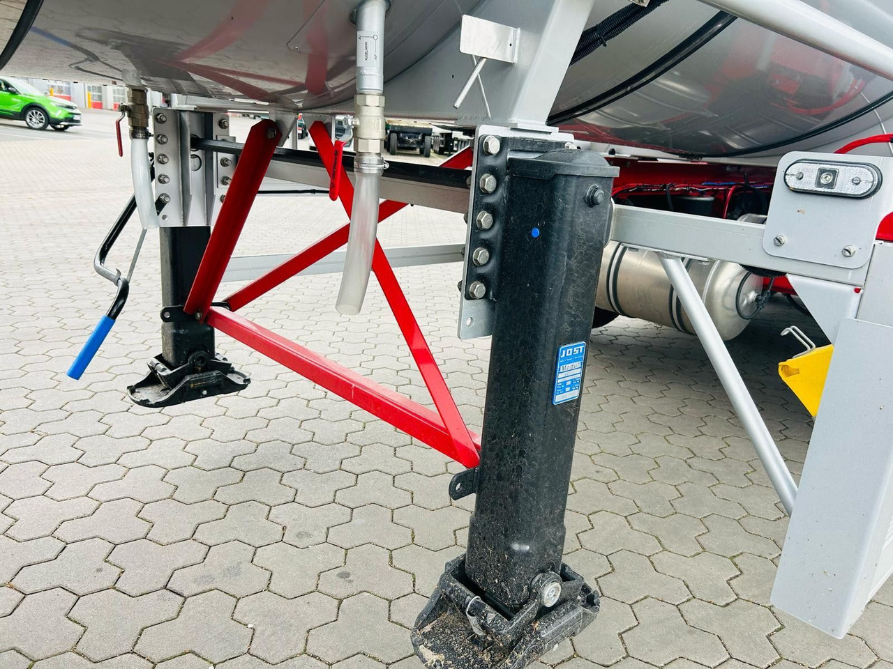 Tankauflieger Kässbohrer STS.SS Edelstahl Tankauflieger Bitumen 32m³: das Bild 9 Tankauflieger Kässbohrer STS.SS Edelstahl Tankauflieger Bitumen 32m³: das Bild 9