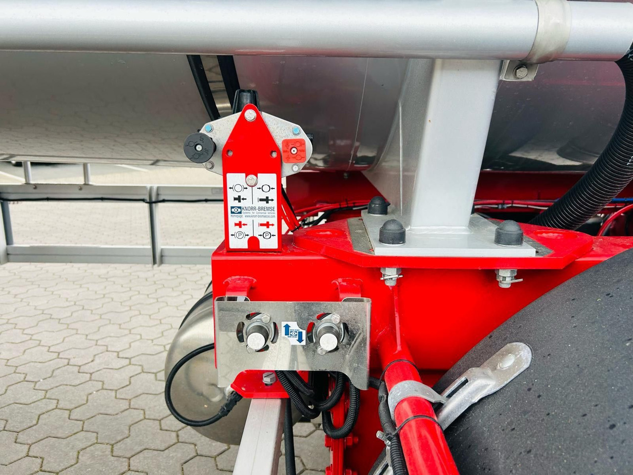 Tankauflieger Kässbohrer STS.SS Edelstahl Tankauflieger Bitumen 32m³: das Bild 6 Tankauflieger Kässbohrer STS.SS Edelstahl Tankauflieger Bitumen 32m³: das Bild 6