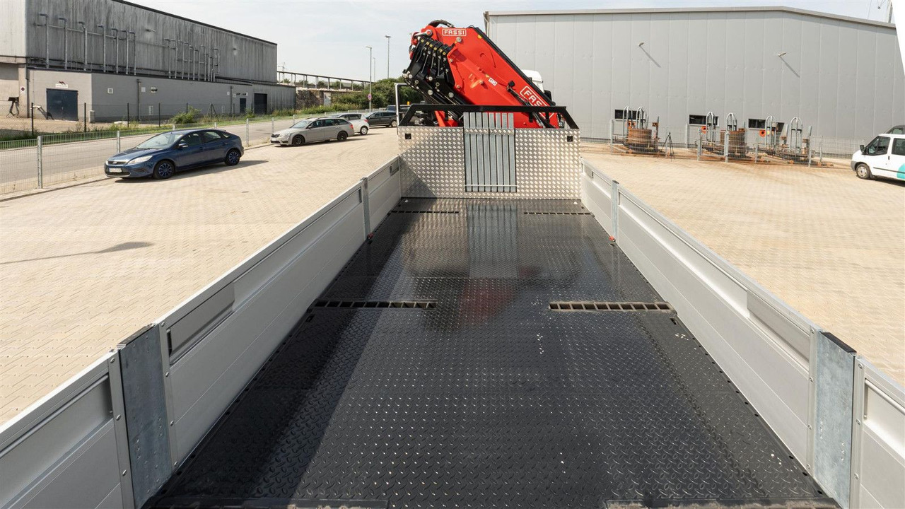 MAN 35.470 8x2 Kran F710 RA2.26 - LKW, Autokran: das Bild 4 MAN 35.470 8x2 Kran F710 RA2.26 - LKW, Autokran: das Bild 4