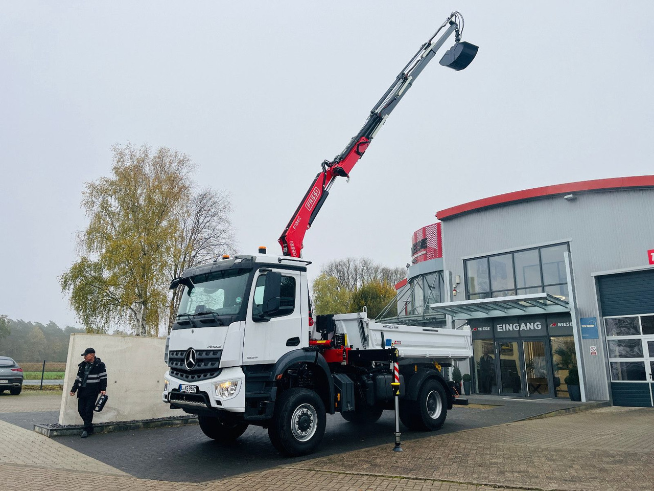 Mercedes-Benz Arocs 1835 4x4 Meiller Fassi F135 Kran Kipper - Kipper, Autokran: das Bild 3 Mercedes-Benz Arocs 1835 4x4 Meiller Fassi F135 Kran Kipper - Kipper, Autokran: das Bild 3
