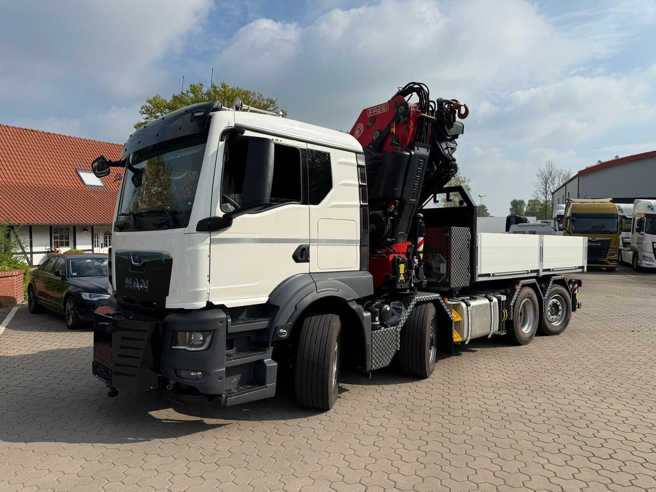 MAN 35.520 8x4 Fassi F800 RA2.28 OHNE ABSTÜTZÜBERWA. - Sattelzugmaschine: das Bild 3 MAN 35.520 8x4 Fassi F800 RA2.28 OHNE ABSTÜTZÜBERWA. - Sattelzugmaschine: das Bild 3