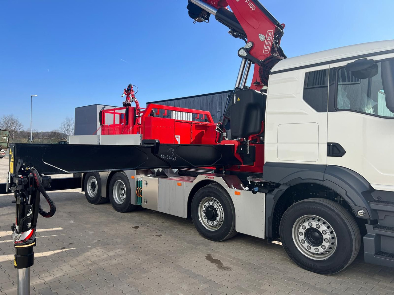 MAN 8x4 Hydro mit F1150 inkl Jib und Winde Korb - Sattelzugmaschine: das Bild 3 MAN 8x4 Hydro mit F1150 inkl Jib und Winde Korb - Sattelzugmaschine: das Bild 3