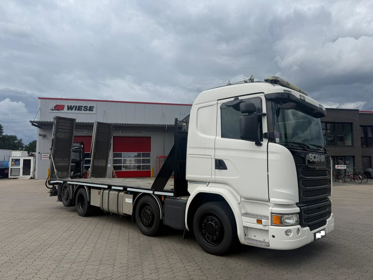 Scania G450 Baumaschinentransporter mit Rampen - Autotransporter LKW: das Bild 1 Scania G450 Baumaschinentransporter mit Rampen - Autotransporter LKW: das Bild 1