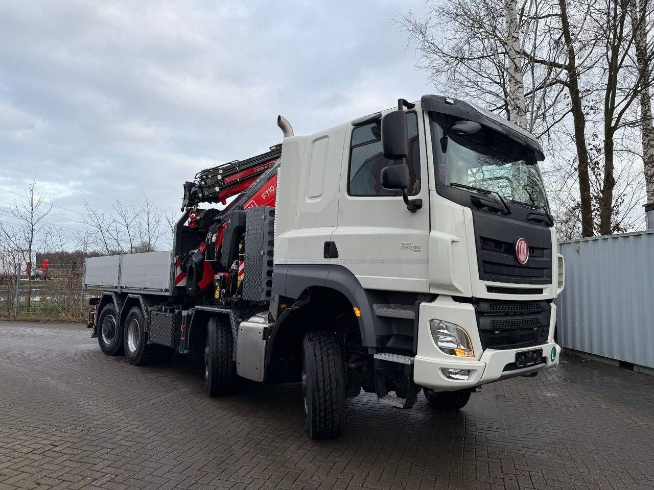 Tatra 41.500 8x8 Phoenix Fassi F710 Kran - Pritsche LKW, Autokran: das Bild 1 Tatra 41.500 8x8 Phoenix Fassi F710 Kran - Pritsche LKW, Autokran: das Bild 1
