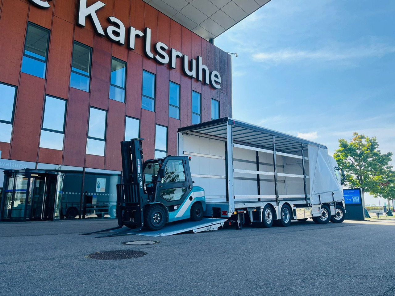 Volvo FH 500 8x2 Arbeitsbühnen Transporter LBW 9t - Abschleppwagen: das Bild 2 Volvo FH 500 8x2 Arbeitsbühnen Transporter LBW 9t - Abschleppwagen: das Bild 2