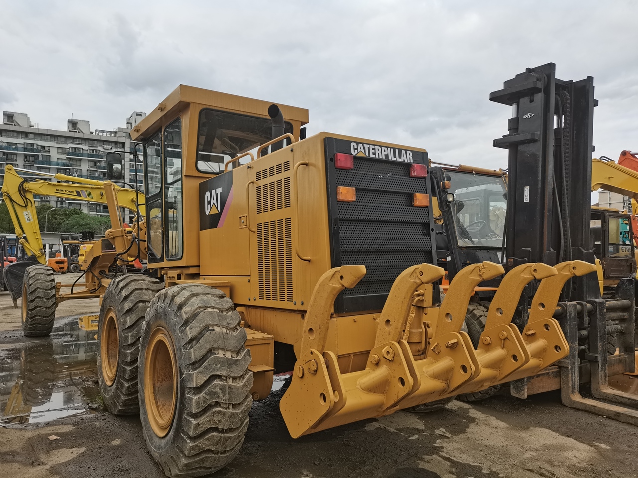 CATERPILLAR 120H - Grader: das Bild 4 CATERPILLAR 120H - Grader: das Bild 4