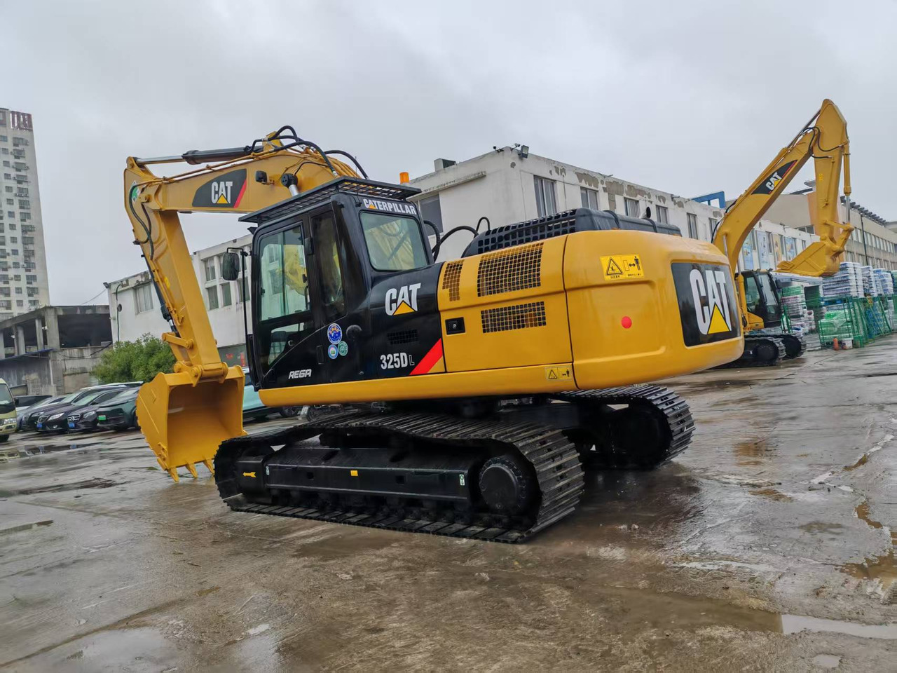 CATERPILLAR 325D - Kettenbagger: das Bild 1 CATERPILLAR 325D - Kettenbagger: das Bild 1