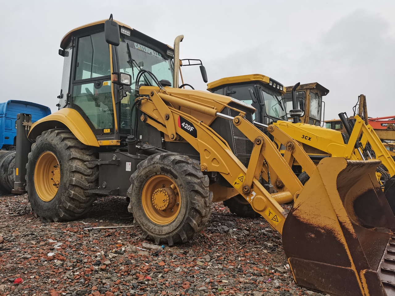 CATERPILLAR 420F - Baggerlader: das Bild 4 CATERPILLAR 420F - Baggerlader: das Bild 4