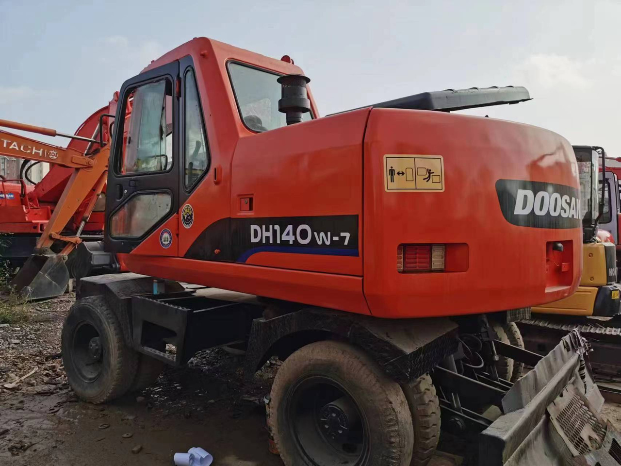 DOOSAN DH140W-7 - Mobilbagger: das Bild 1 DOOSAN DH140W-7 - Mobilbagger: das Bild 1