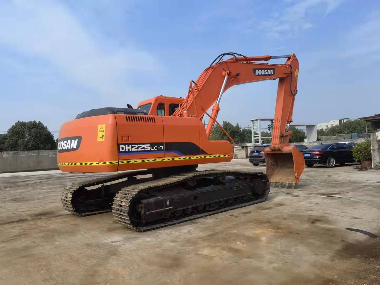 DOOSAN DH225LC-7 - Kettenbagger: das Bild 1 DOOSAN DH225LC-7 - Kettenbagger: das Bild 1
