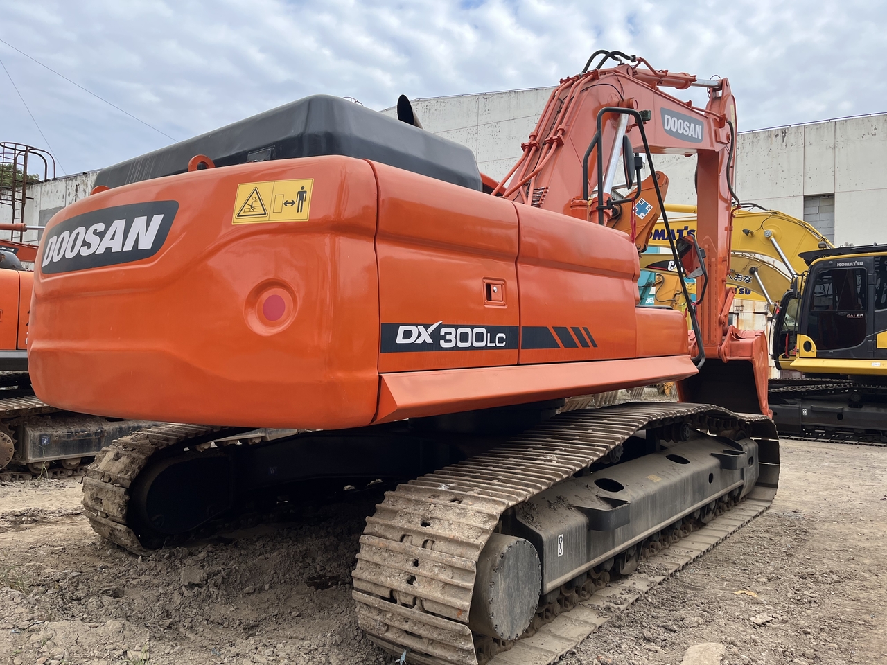 DOOSAN DX300 - Kettenbagger: das Bild 3 DOOSAN DX300 - Kettenbagger: das Bild 3
