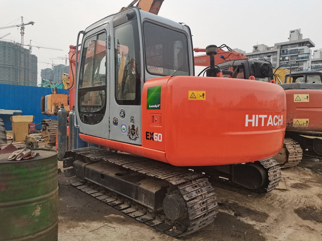 HITACHI EX60 - Kettenbagger: das Bild 1 HITACHI EX60 - Kettenbagger: das Bild 1