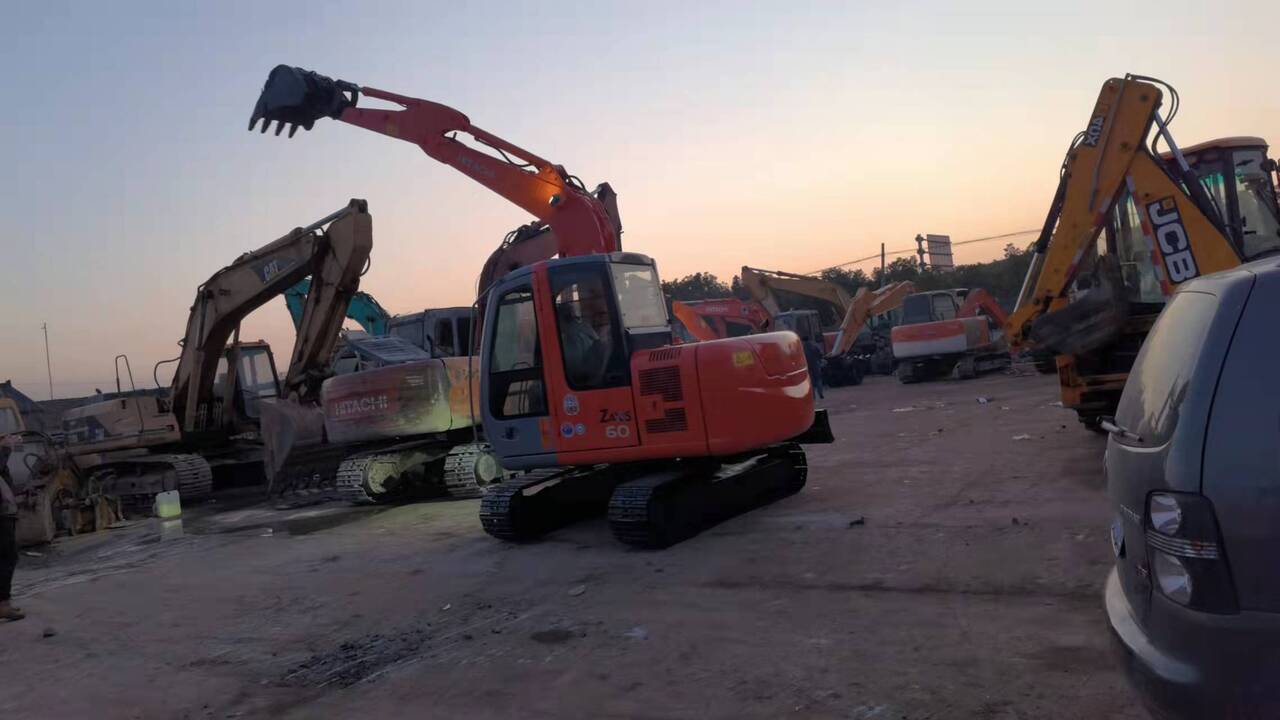 HITACHI ZX60 - Kettenbagger: das Bild 1 HITACHI ZX60 - Kettenbagger: das Bild 1