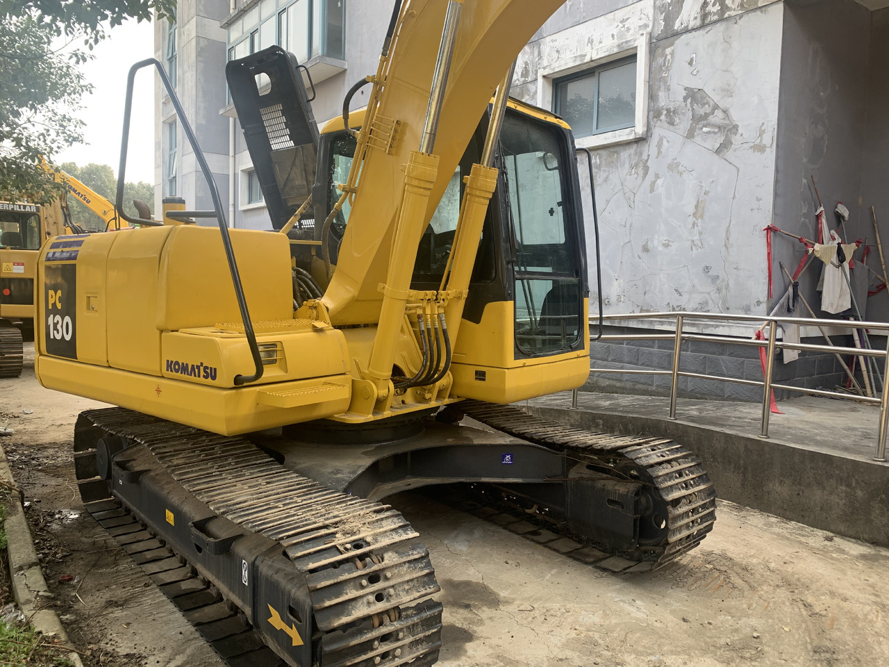 KOMATSU PC130-7 - Kettenbagger: das Bild 2 KOMATSU PC130-7 - Kettenbagger: das Bild 2