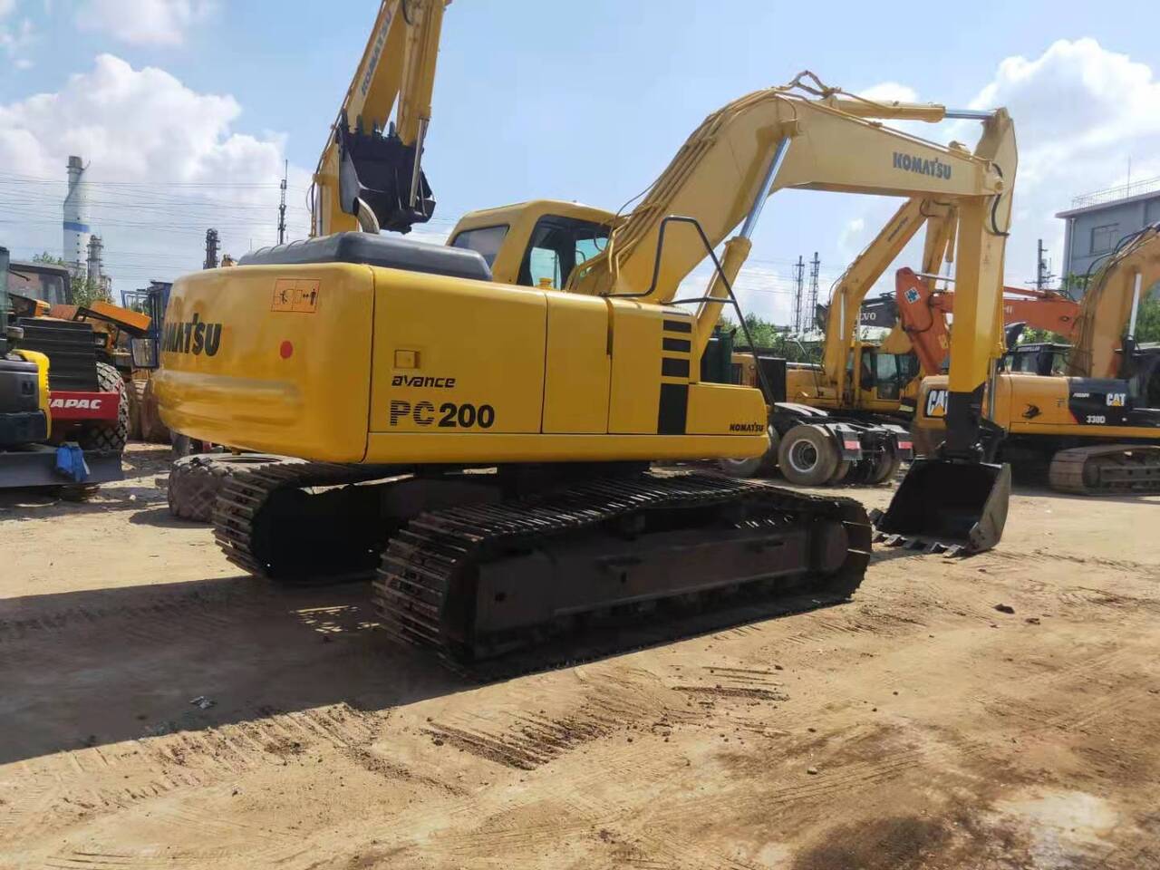 KOMATSU PC200-6 - Kettenbagger: das Bild 5 KOMATSU PC200-6 - Kettenbagger: das Bild 5