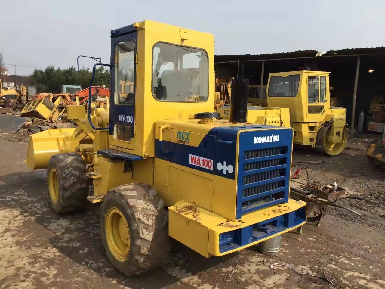 KOMATSU WA100 - Radlader: das Bild 1 KOMATSU WA100 - Radlader: das Bild 1