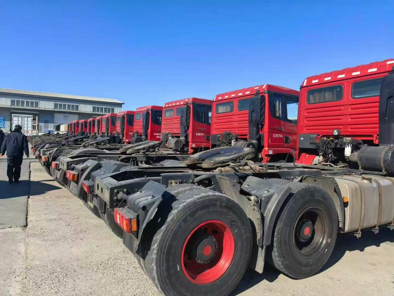 Shacman M3000 6X4 - Sattelzugmaschine: das Bild 3 Shacman M3000 6X4 - Sattelzugmaschine: das Bild 3