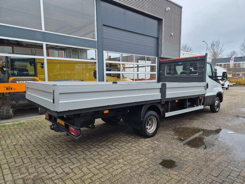 Iveco Daily 50C18 Pritsche 3.0D Euro 6 Hi-Matic GVW 3500 kg - Pritsche Transporter: das Bild 2 Iveco Daily 50C18 Pritsche 3.0D Euro 6 Hi-Matic GVW 3500 kg - Pritsche Transporter: das Bild 2