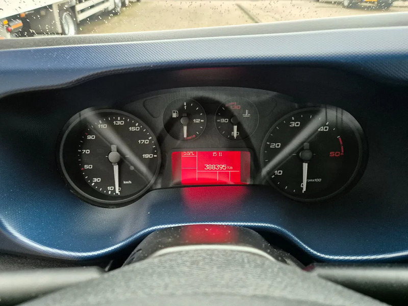 Pritsche Transporter Iveco Daily 50C18 Pritsche 3.0D Euro 6 Hi-Matic GVW 3500 kg: das Bild 8