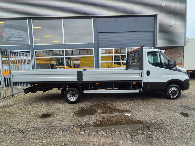 Iveco Daily 50C18 Pritsche 3.0D Euro 6 Hi-Matic GVW 3500 kg - Pritsche Transporter: das Bild 4 Iveco Daily 50C18 Pritsche 3.0D Euro 6 Hi-Matic GVW 3500 kg - Pritsche Transporter: das Bild 4