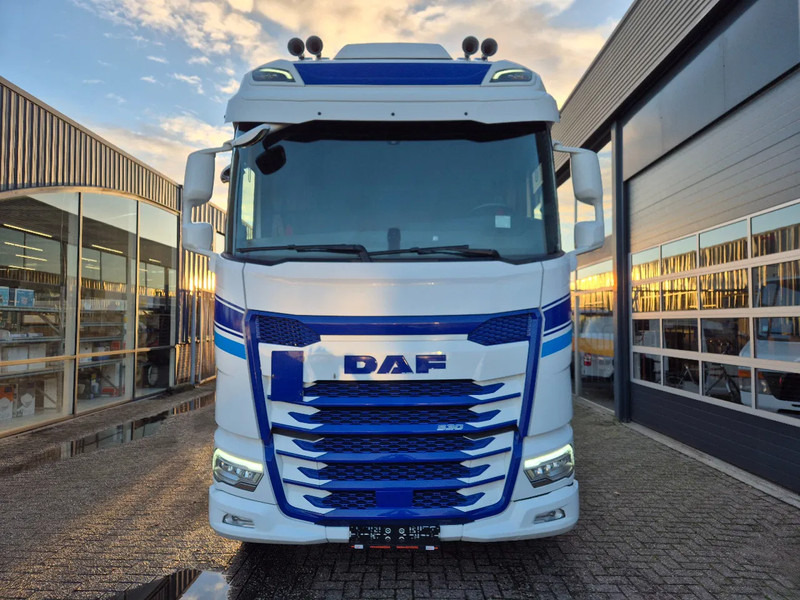 DAF XG 530/ 2022/ Retarder/ LED/ Park Airco/ Navi/ Full option - Sattelzugmaschine: das Bild 4 DAF XG 530/ 2022/ Retarder/ LED/ Park Airco/ Navi/ Full option - Sattelzugmaschine: das Bild 4